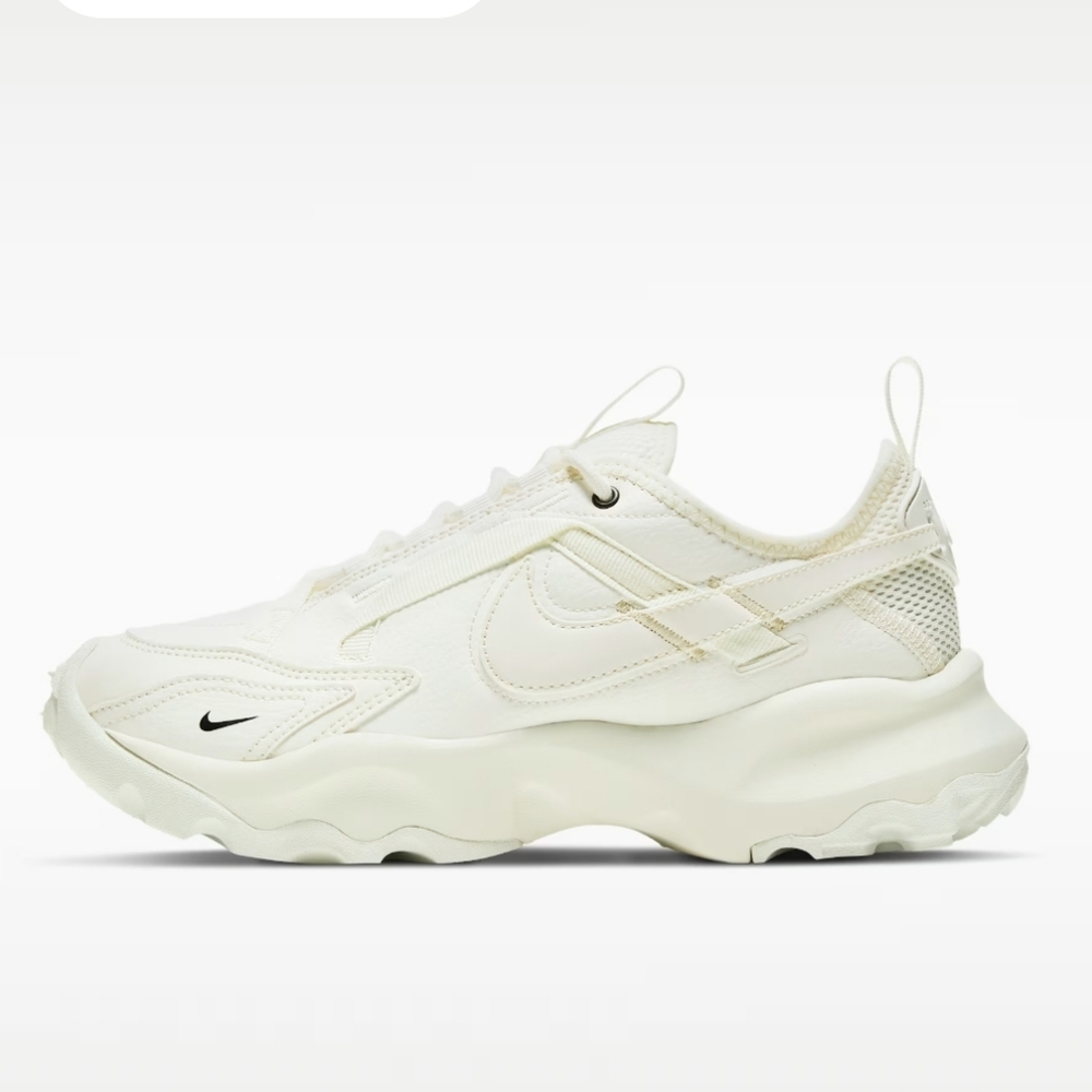 Nike TC 7900